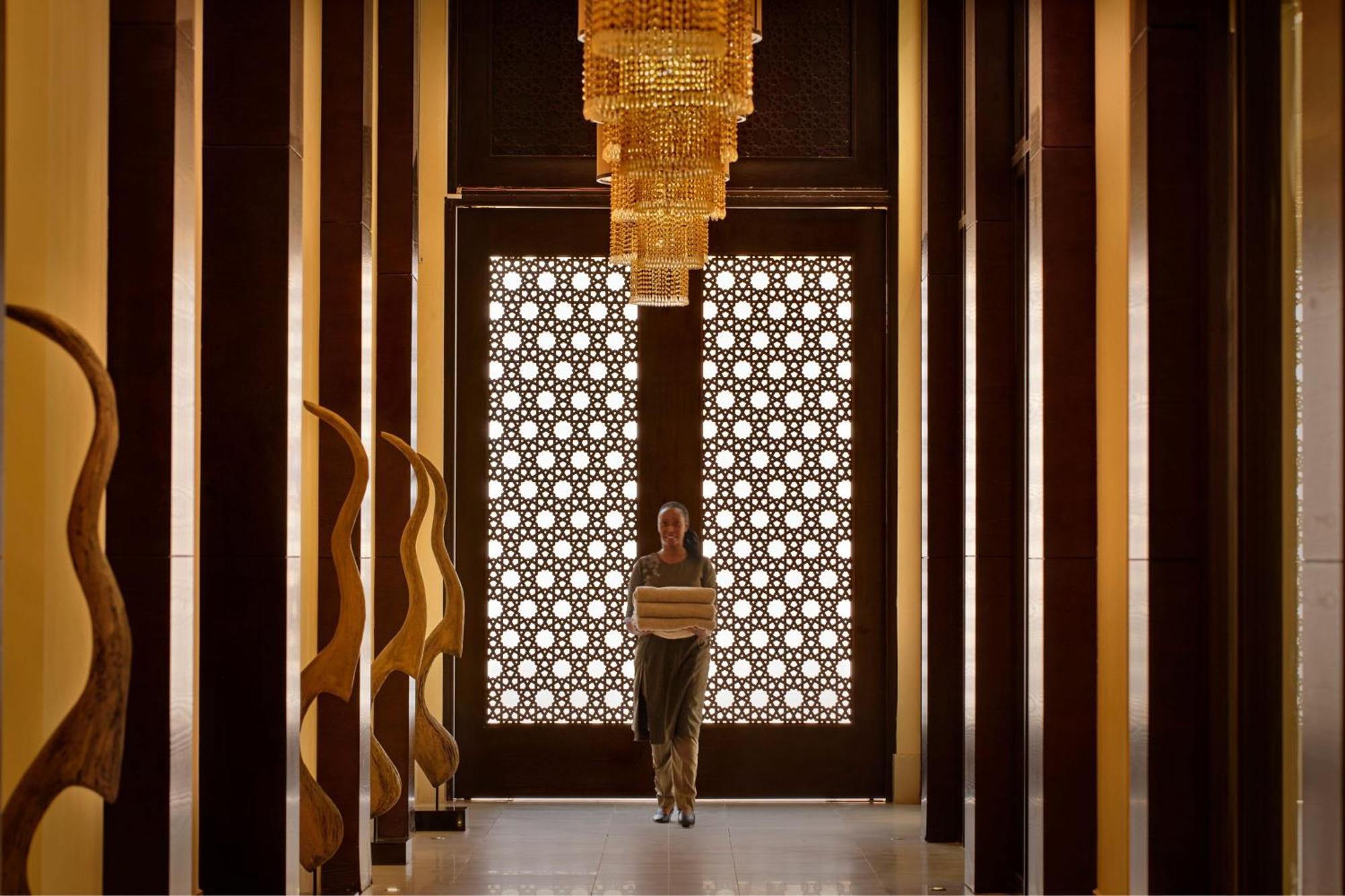 The Ritz-Carlton Ras Al Khaimah, Al Wadi Desert Bagian luar foto The lobby of the Ritz-Carlton, DIFC