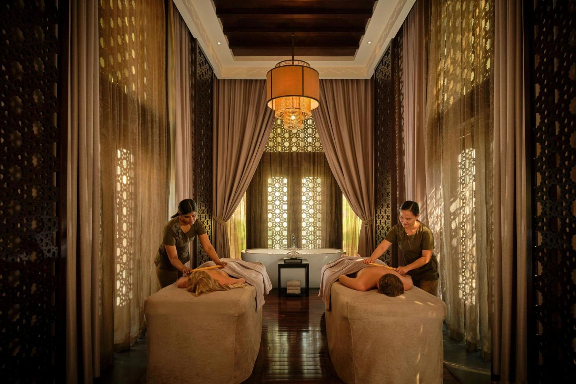 The Ritz-Carlton Ras Al Khaimah, Al Wadi Desert Bagian luar foto Spa at The Oberoi, Mumbai